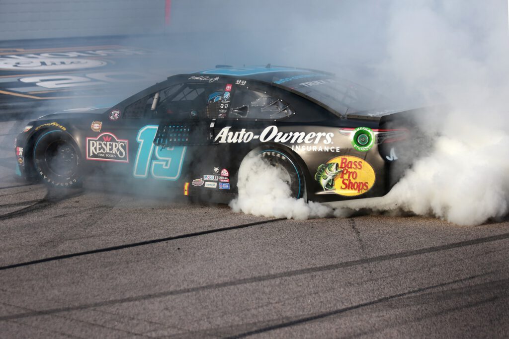 Truex Dominates in Darlington