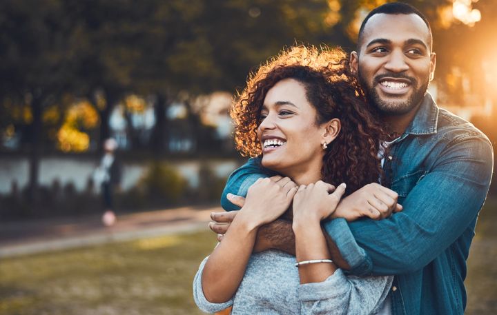 Top 10 Habits of People in Happy Relationships - CLNS Media