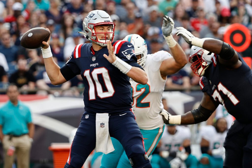 Patriots Game Plan: Dolphins Defense is Perfect Playoff Tune-Up For Mac Jones, Pats Offense