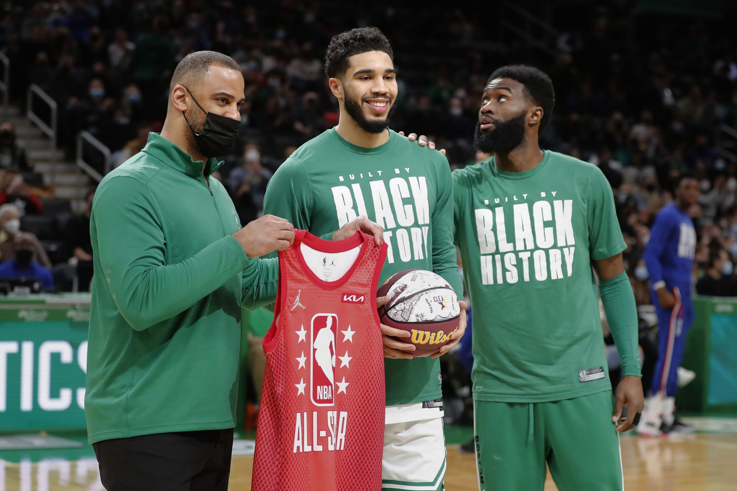 Jayson Tatum Outfit from January 15, 2022, WHAT'S ON THE STAR?