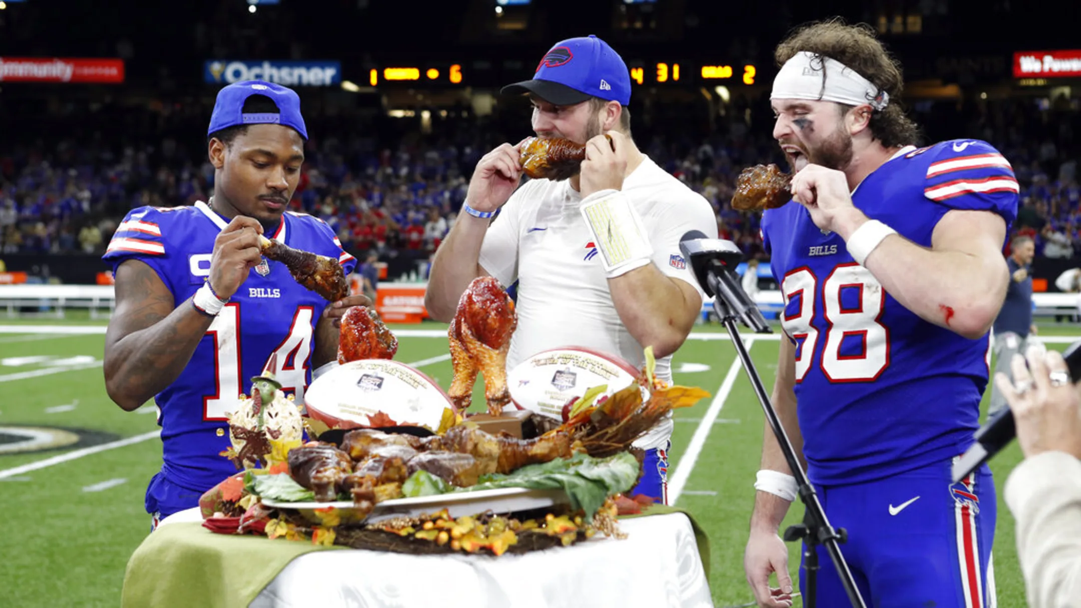 A Helping of Game and Player Props for Your 2022 Thanksgiving Day of  Football - CLNS Media