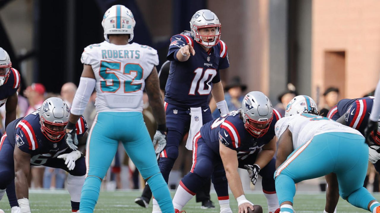 Patriots 23, Dolphins 21: New England keeps its NFL playoff hopes alive