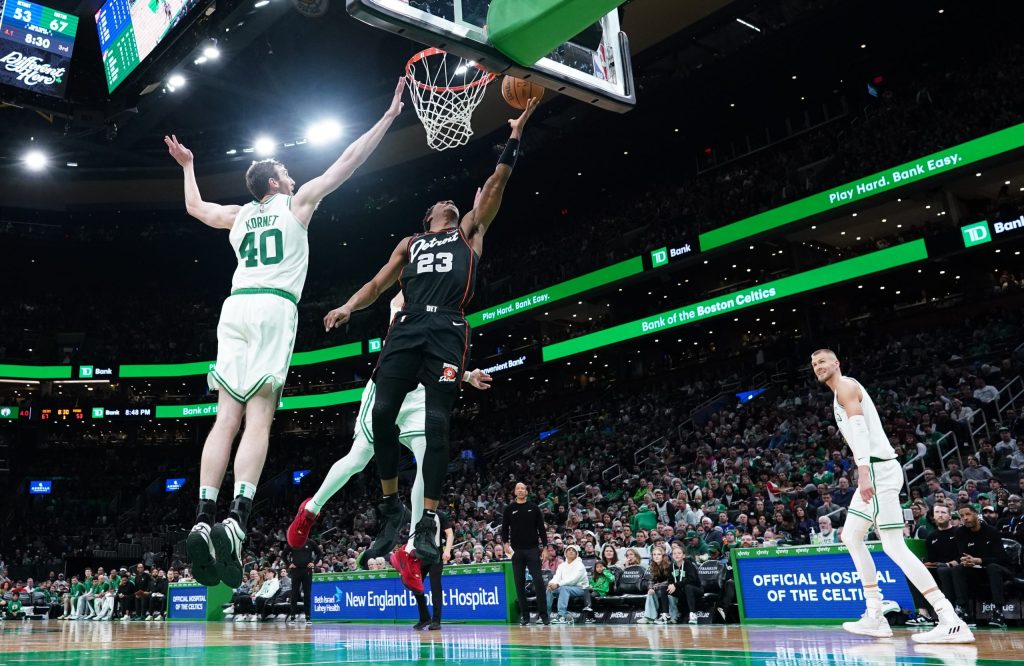 Celtics Start Luke Kornet Next to Kristaps Porzingis in Win Over Pistons