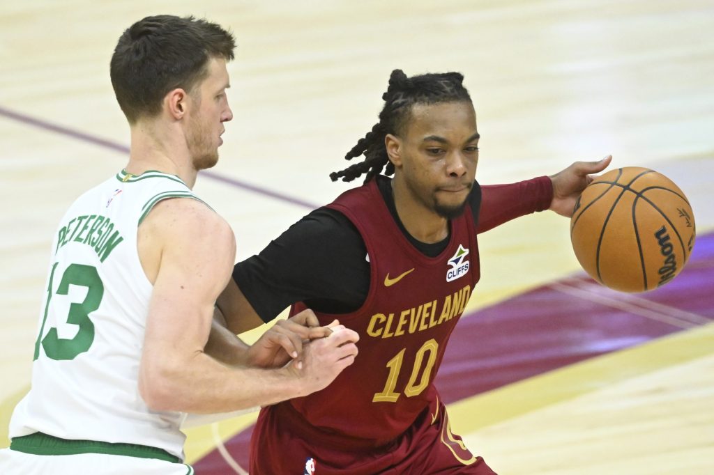 Joe Mazzulla and Celtics Make Strong Adjustments in Loss to Cavs